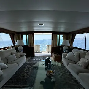 Yacht Our Alissa Hotel en barco